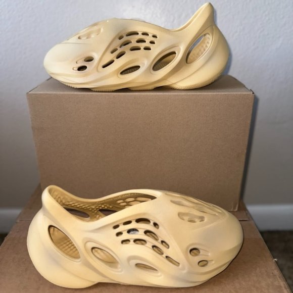 Yeezy Foam RNR main image 5